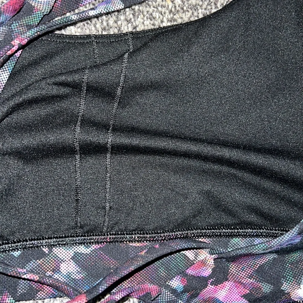 Lululemon Energy Bra Activate Floral B/C Cup Support. EUC. - Picture 13 of 13